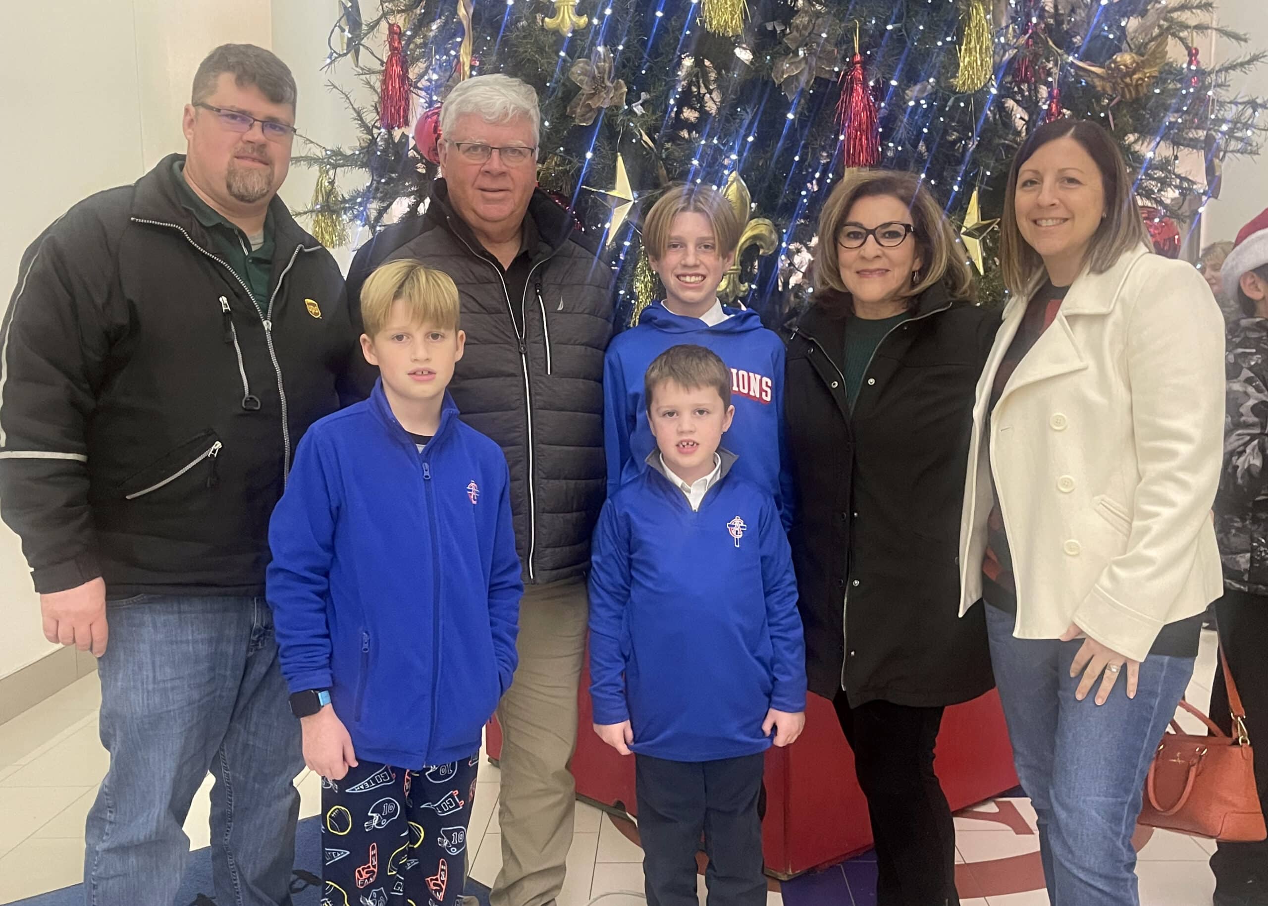 English Station grandparent, Sharon Alcorn, and her family.